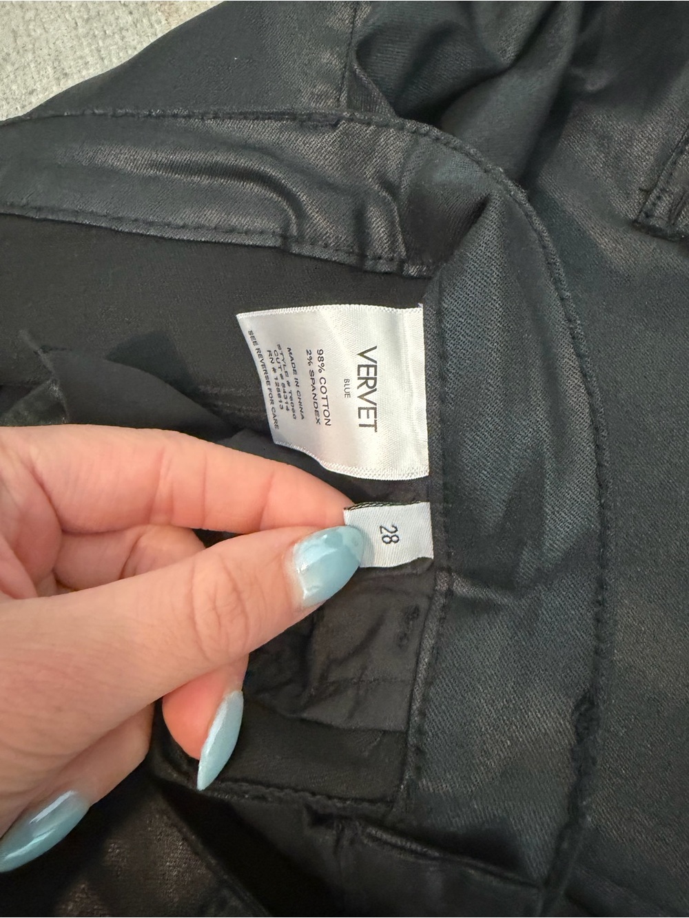 Black Cargo Pants for Women - Sleek Utility Style - Picture 3 of 3